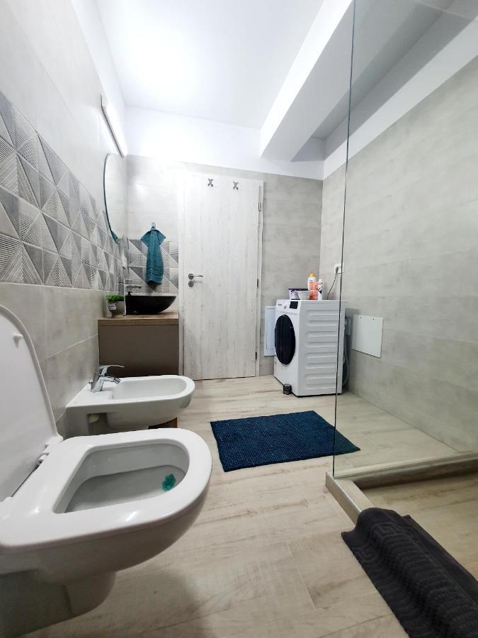 'Just Like Home' Apartment - With Private Parking Place 갈라치 외부 사진