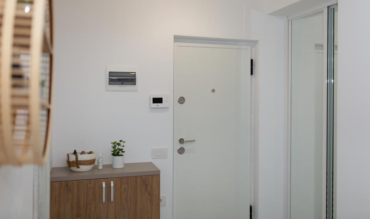 'Just Like Home' Apartment - With Private Parking Place 갈라치 외부 사진