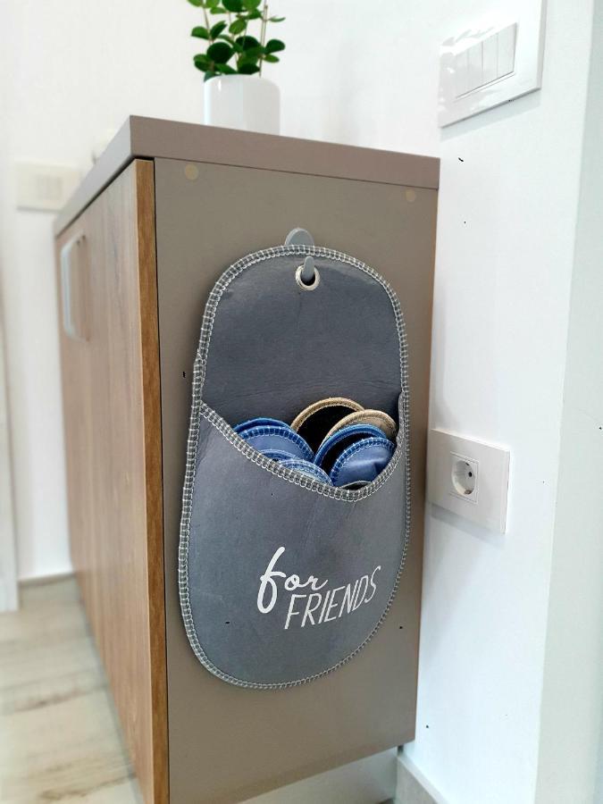 'Just Like Home' Apartment - With Private Parking Place 갈라치 외부 사진